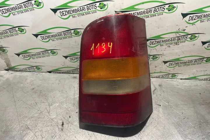 Lampa / Tripla stop dreapta pe aripa Mercedes-Benz Vito 2001
