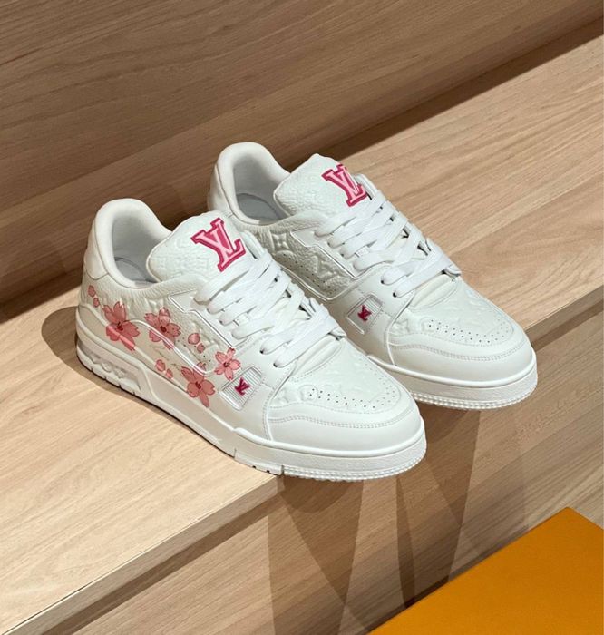 Adidasi Louis Vuitton