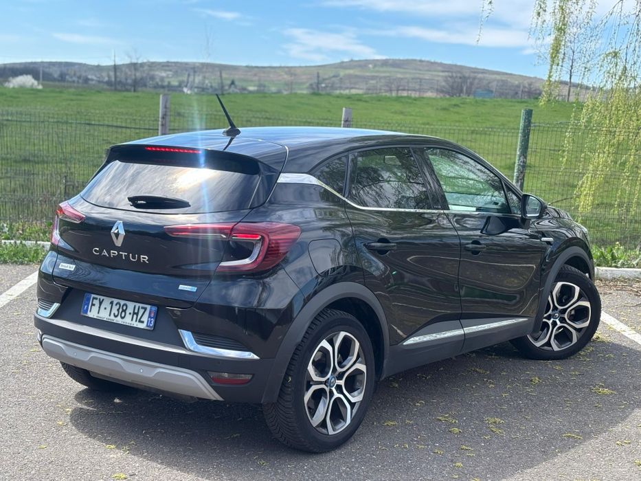 Vand Renault Captur E-Tech 2021 1.6 plug in hybrid 160cp
