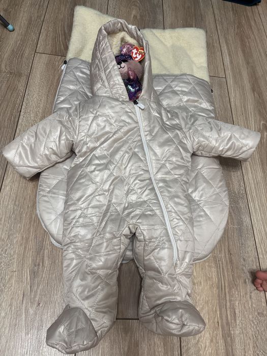 Кокон-одеало и комбинезон зимняя одежда для малышей после выписки