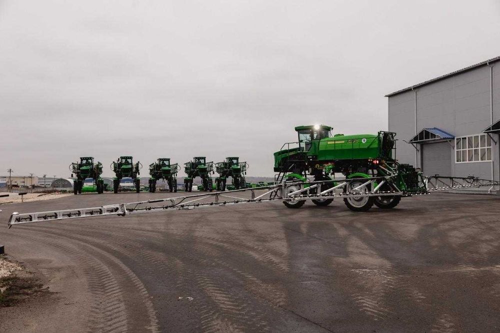 Самоходный опрыскиватель Барс ОС-4000