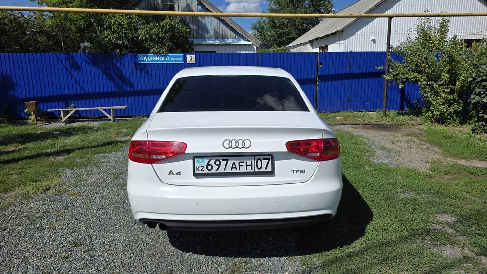 Audi A4 1.8 tfsi 2012г