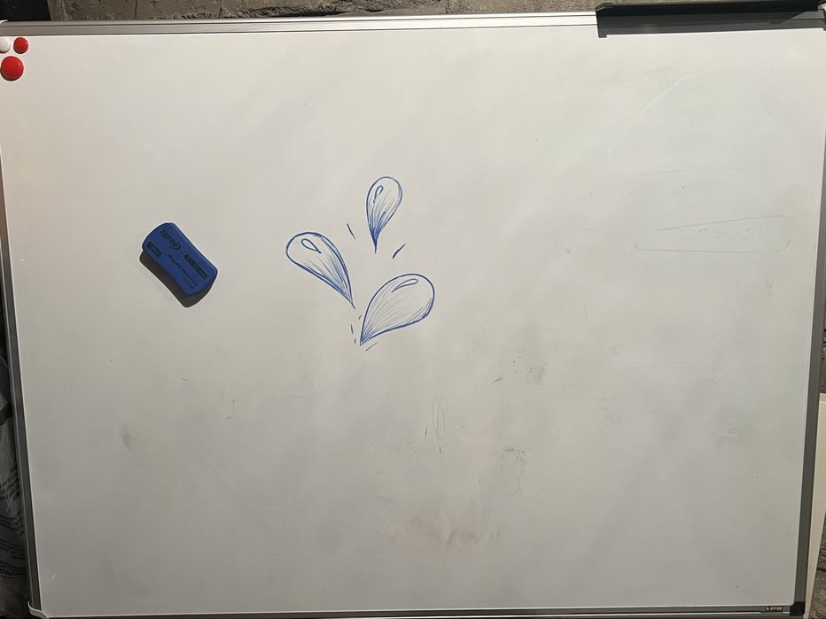Продавам бяла магнитна дъска - отлично състояние