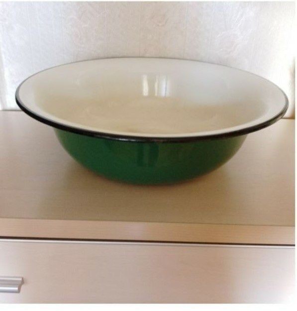 Срочно в связи с отъездом продается таз  по 60тыс