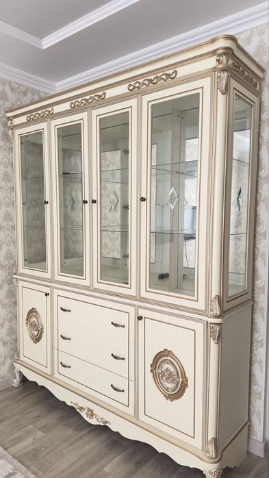 Сервант сатылады колданылмаган