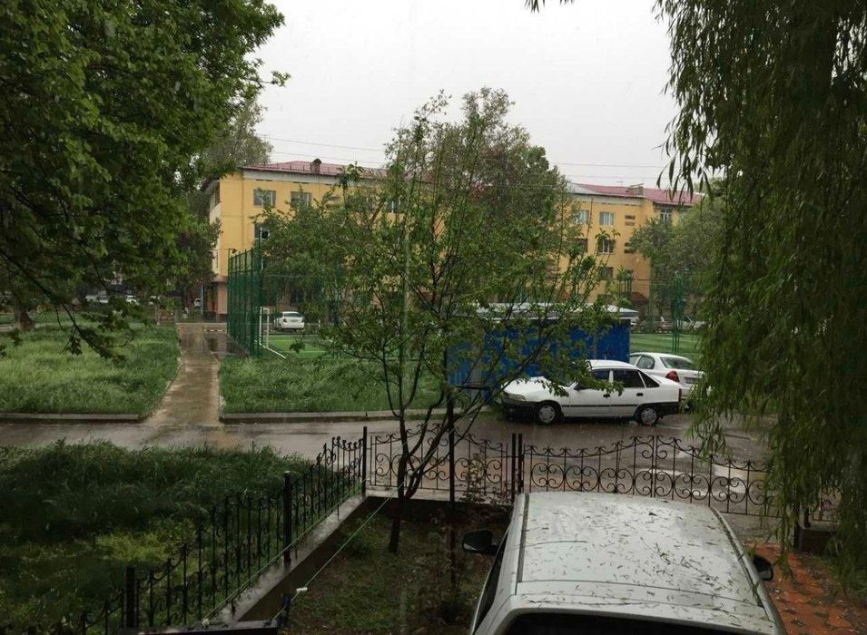 Продажа 1² хона 1 етаж 4 етажл 
Қора қамиш 2/1
Галаба боги