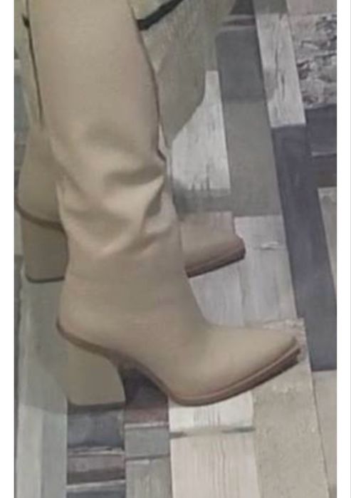 Сапоги кожаные на широких голени.