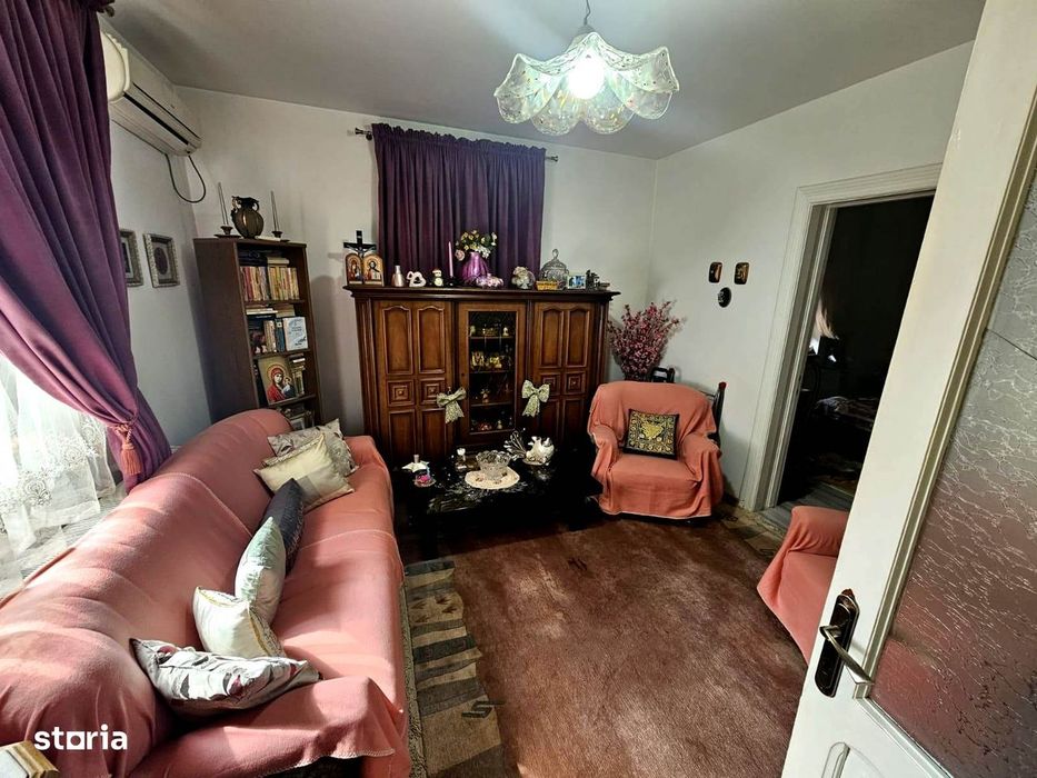 Casa vanzare zona centrala . PARCUL DE SOFT, CERONAV