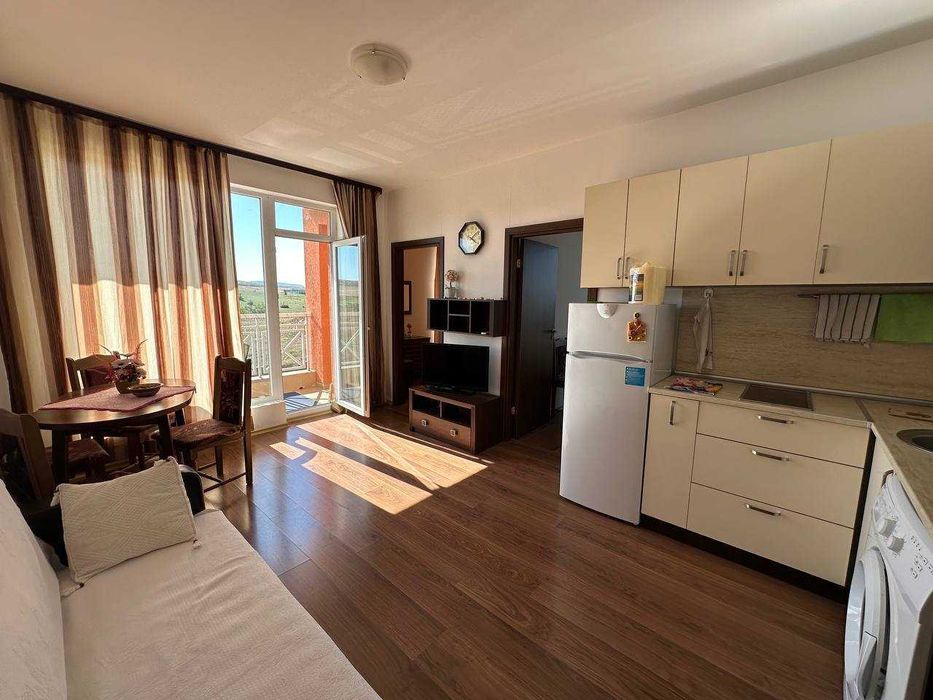 Продава се Тристаен апартамент в к.к. Слънчев бряг - 70 кв.м за 481 €/кв.м - Снимка #1