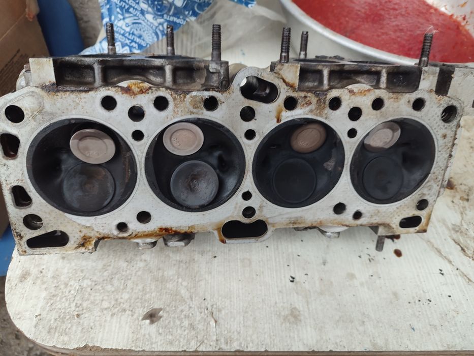 Продам головку на Галант переходка 2 литра