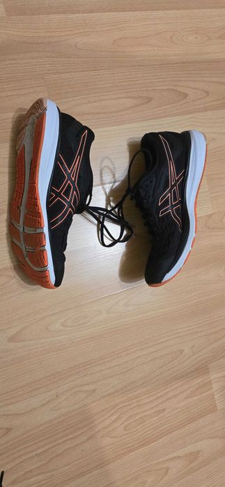 Asics 39- дамски маратонки