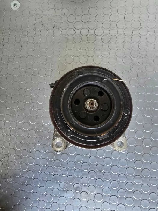 Компресор за климатик за BMW 740D G11