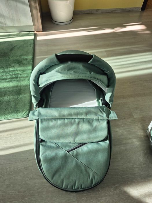 Бебешка количка на Baby Designe Husky 2020 2 в 1