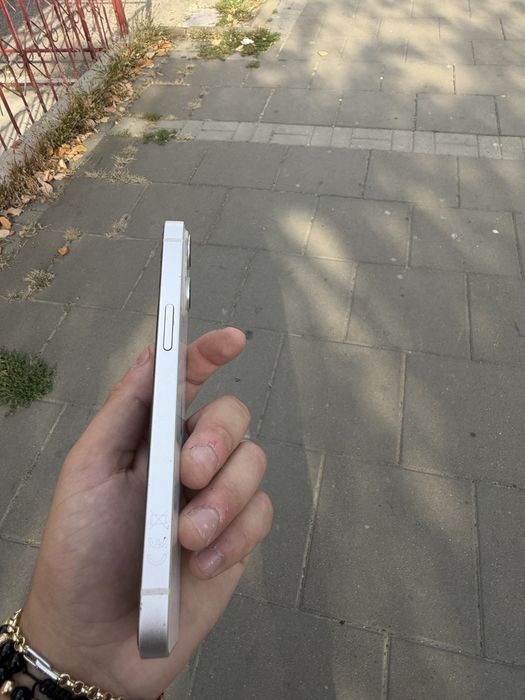 Iphone 13 simplu