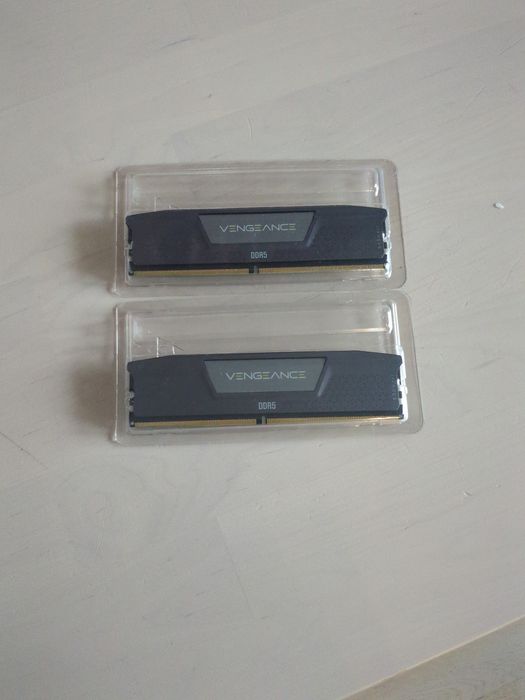 Memorie RAM 2x16 32GB DDR 5