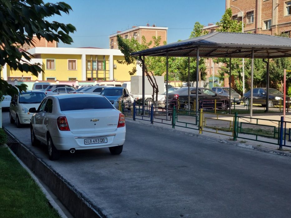 Янгихайот метро 3-бекат 5А дом