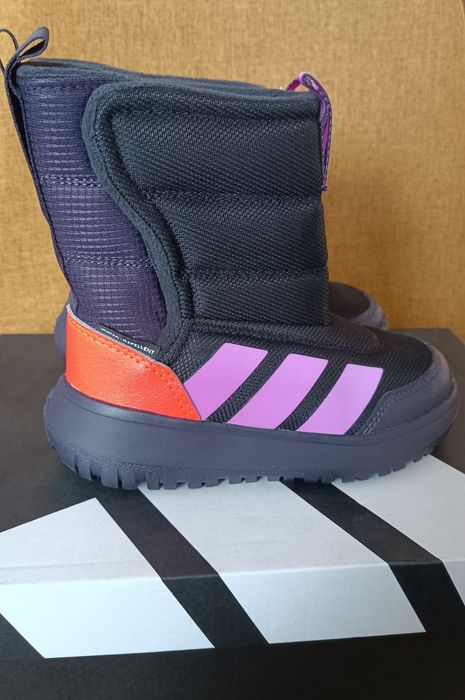 Нови ADIDAS зимни ботуши, 27 номер.
