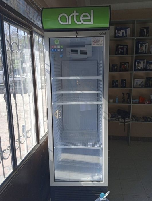 Artel витрина холодильник сотилади