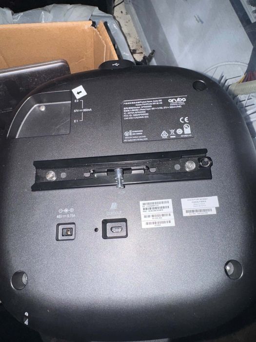 Vand 5 Access Point-uri Aruba - echipamente profesionale WI-FI