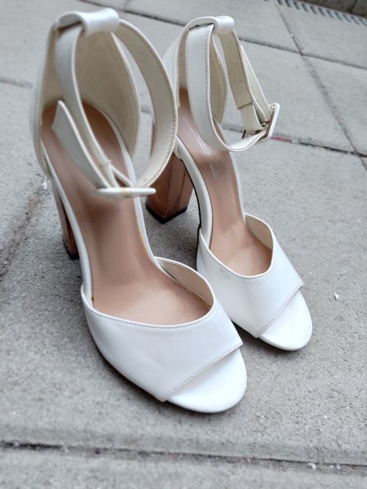 Sandale elegante cu toc gros