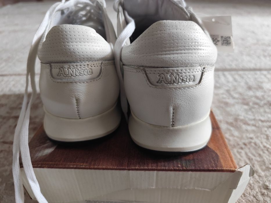 Кроссовки натуральная кожа