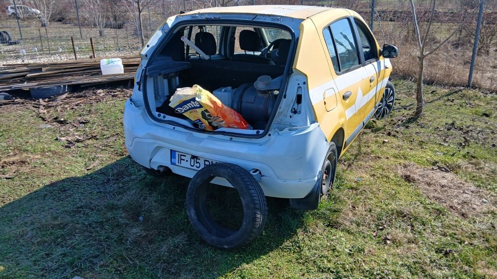 Use , stânga dreapta  sandero 1 stânga dreapta