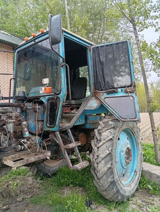 Mtz 80 sotiladi  dakumentlari bor