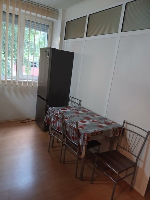Se inchiriaza  Garsoniera 37m parter inalt
