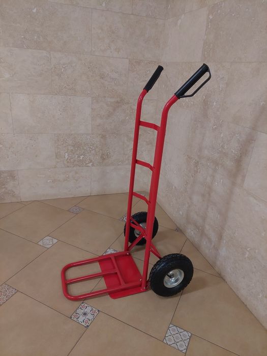 Под наем товарна / транспортна количка