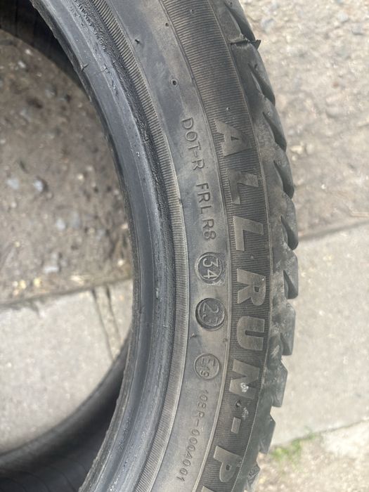 Всесезонни гуми 235/40/18