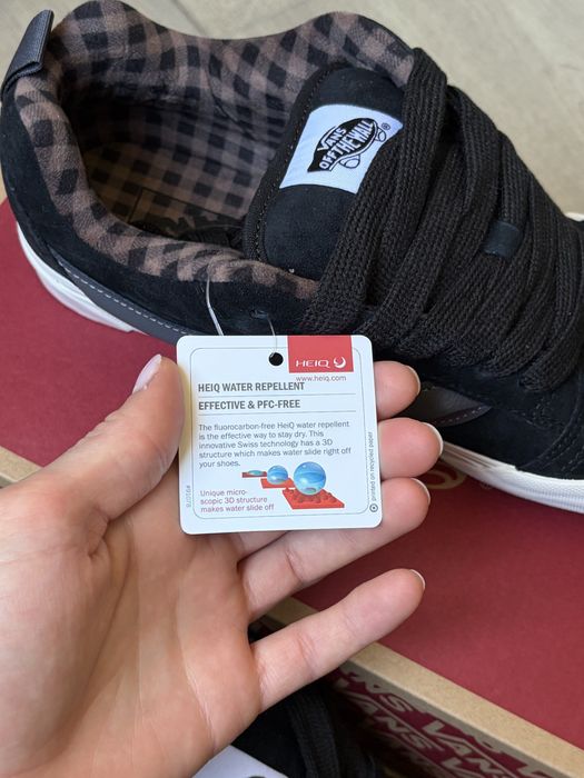 Абсолютно нови оригинални Vans Knu Skool.