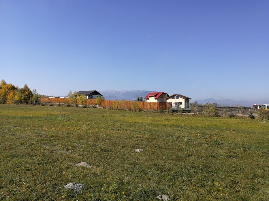 Teren intravilan Rasnov Gajarie 2800 mp-vedere muntii Bucegi si Piatra Craiului
