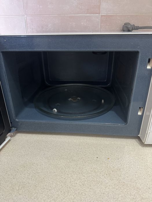 Продается микроволновка б/у