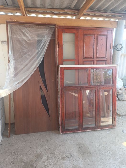 Ағаш есык сатылады