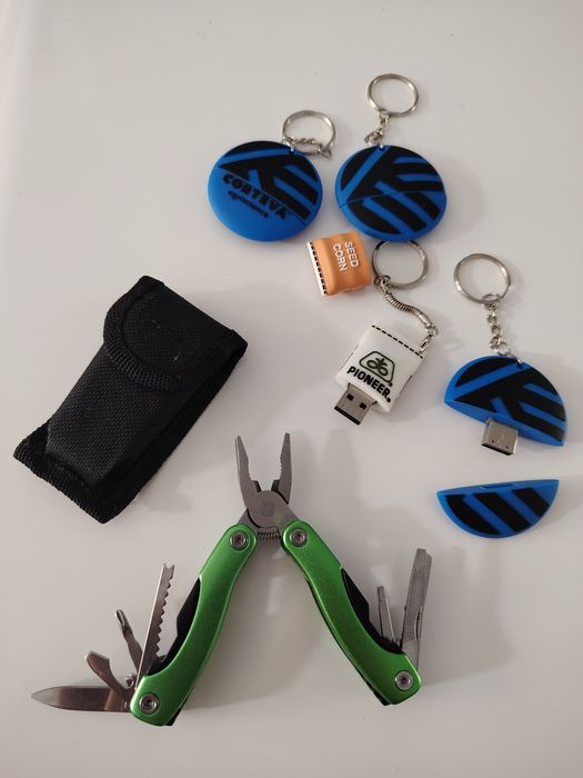 Microfon gaming, modulator FM+cabluri USB,  petent mulți funcțional și stick-uri