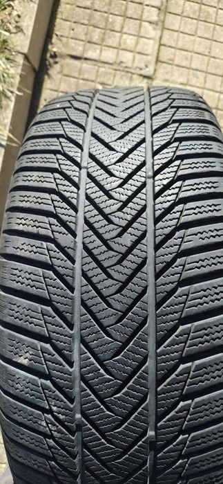 Продавам 2броя гуми ESA+TECAR в размер 235/55/R17 dot-3622