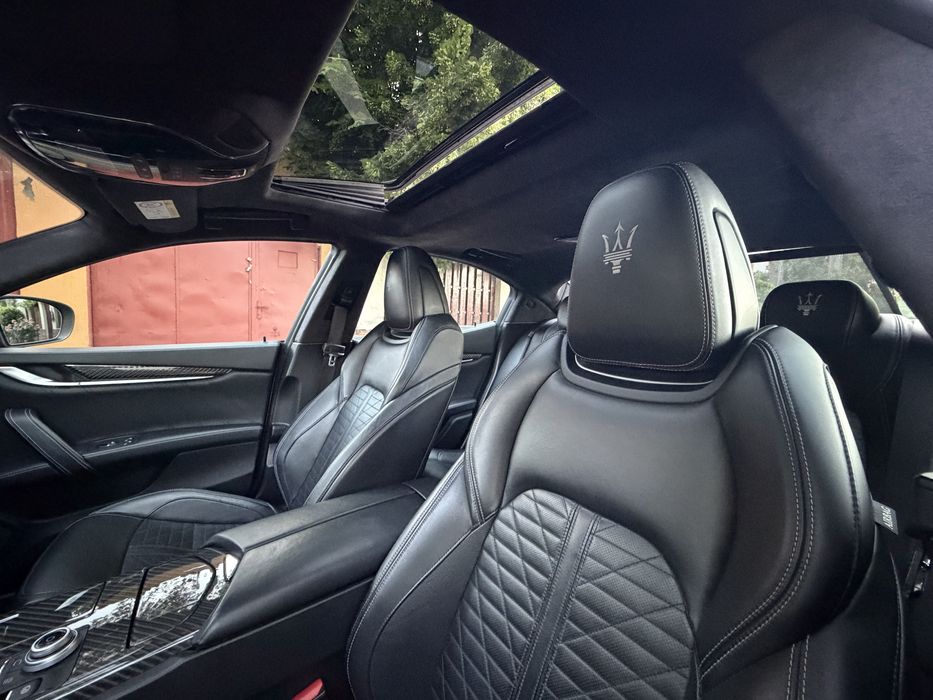 Maserati  Ghibli 2020 3.0d 275 Cp. 59.000km Extra full. Variante