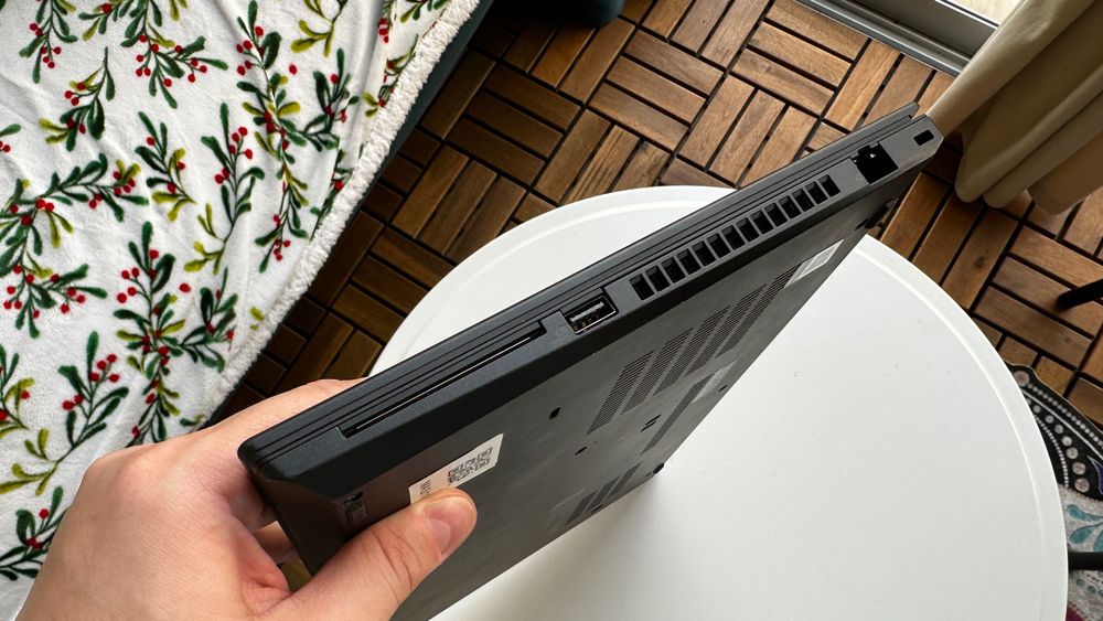 Lenovo ThinkPad T490 ecran 2K, Intel i7-8565u, 16GB RAM, SSD + mouse wireless