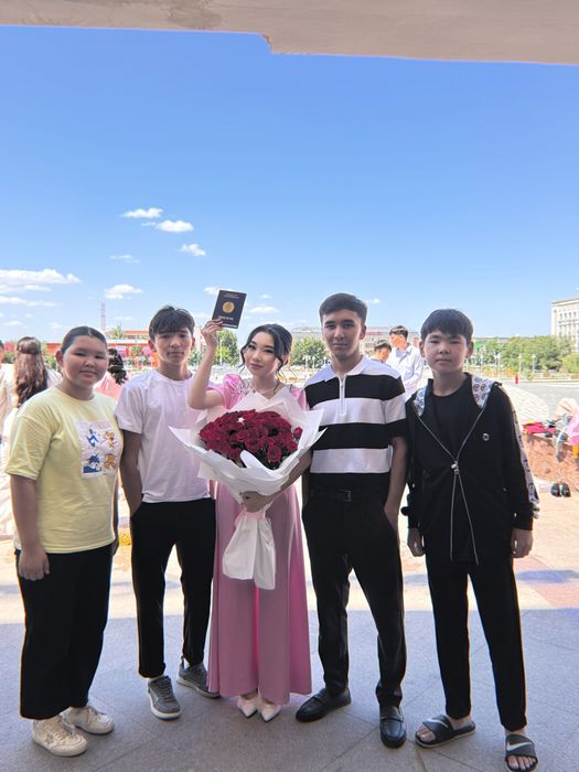 Көйлек сатылады 1ақ рет киілген впуснойға
