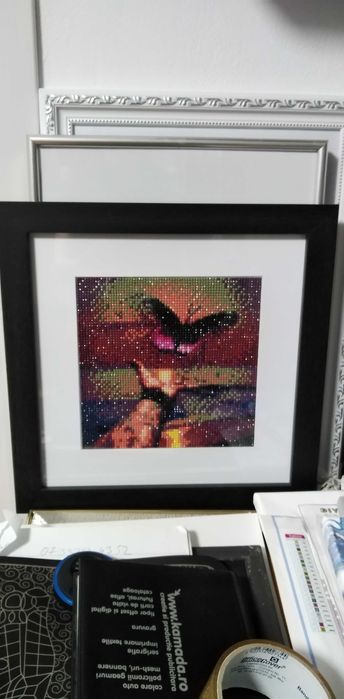 Tablouri lucrate manual prin tehnica Diamond painting, unicate.