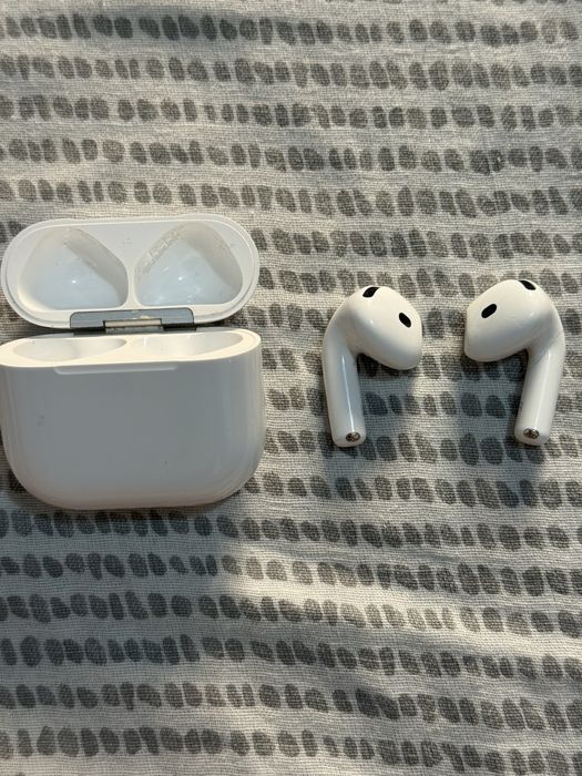 Airpods 4th generation