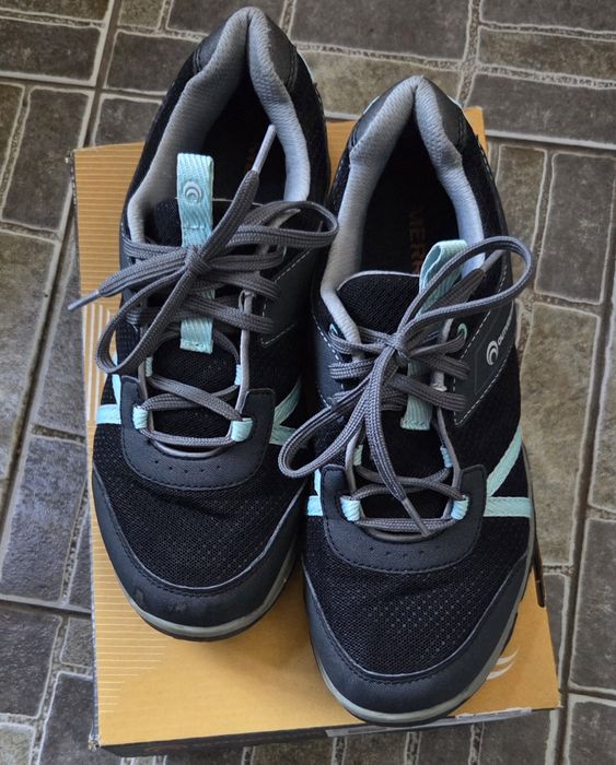 Продам кроссовки