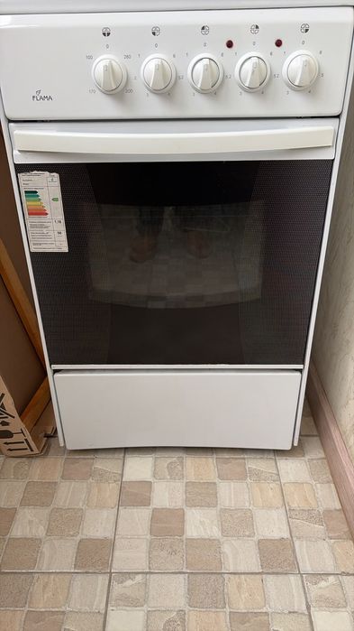 Продам электроплиту Flama