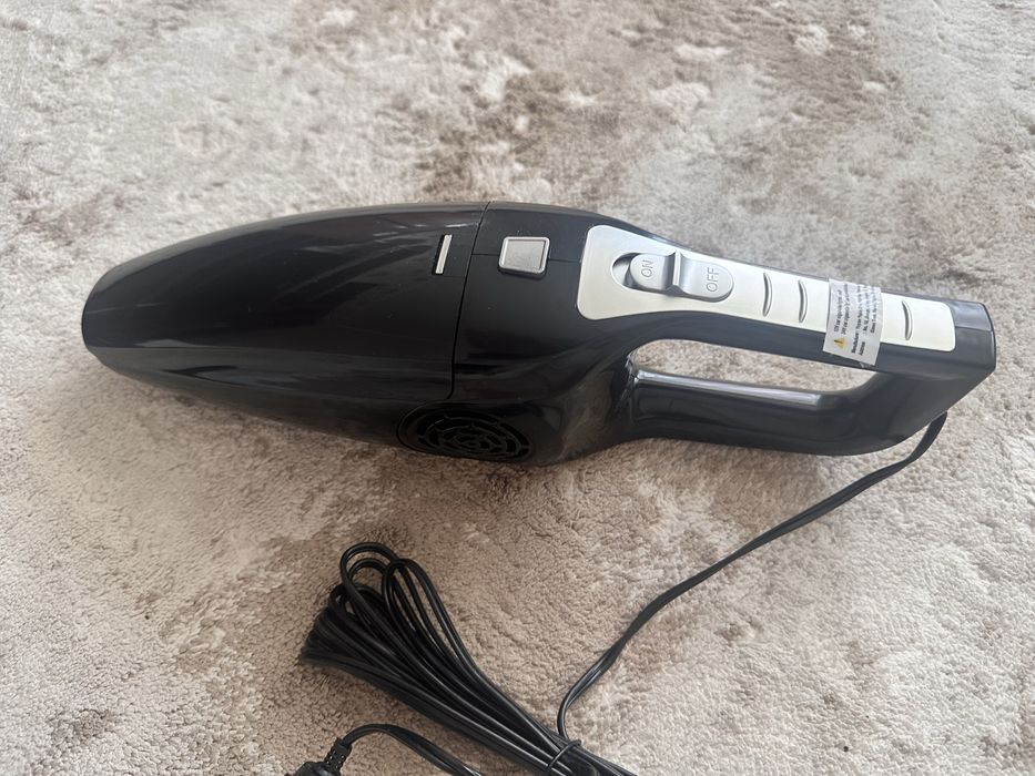 Автомобильный пылесос