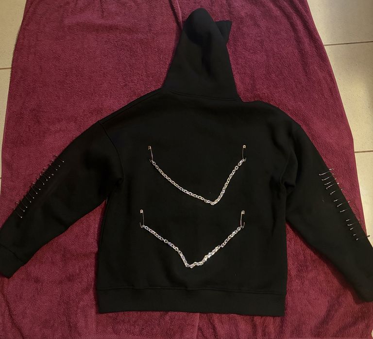 Hanorac negru cu Ținte