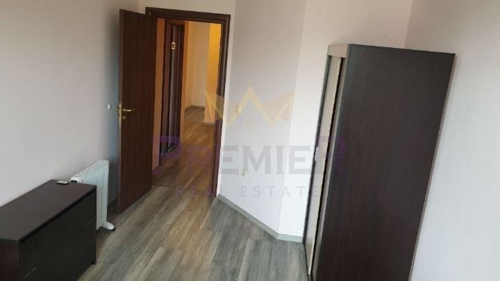 Дава се под наем Тристаен апартамент в Варна, Окръжна болница - 90 кв.м за 714 € - Снимка #9