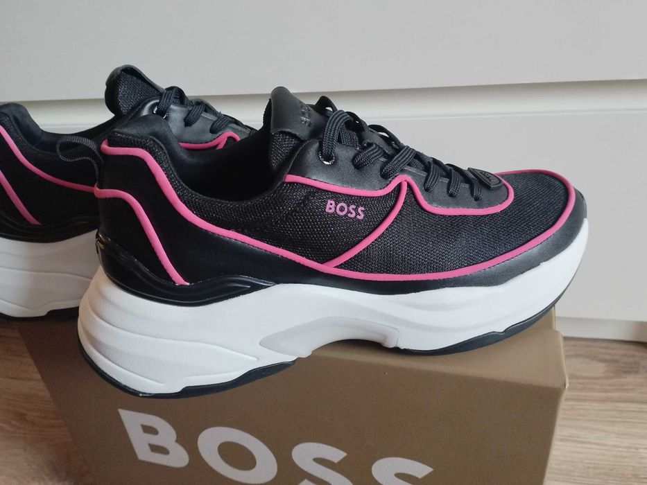 Нови сникърси BOSS - 41 р-р