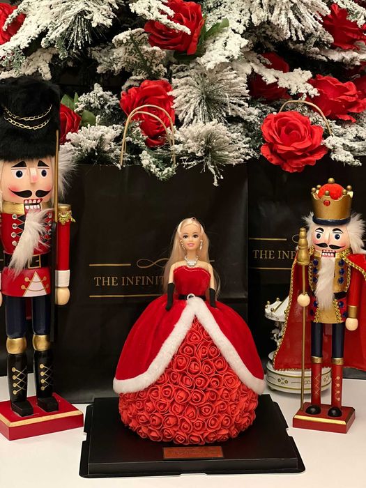 Papusa Barbie fete editie limitată de Craciun cadoul perfect