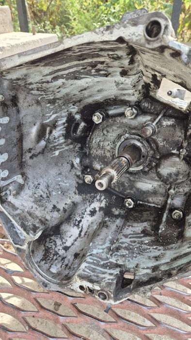 Продам коробку нива 4 ступ.