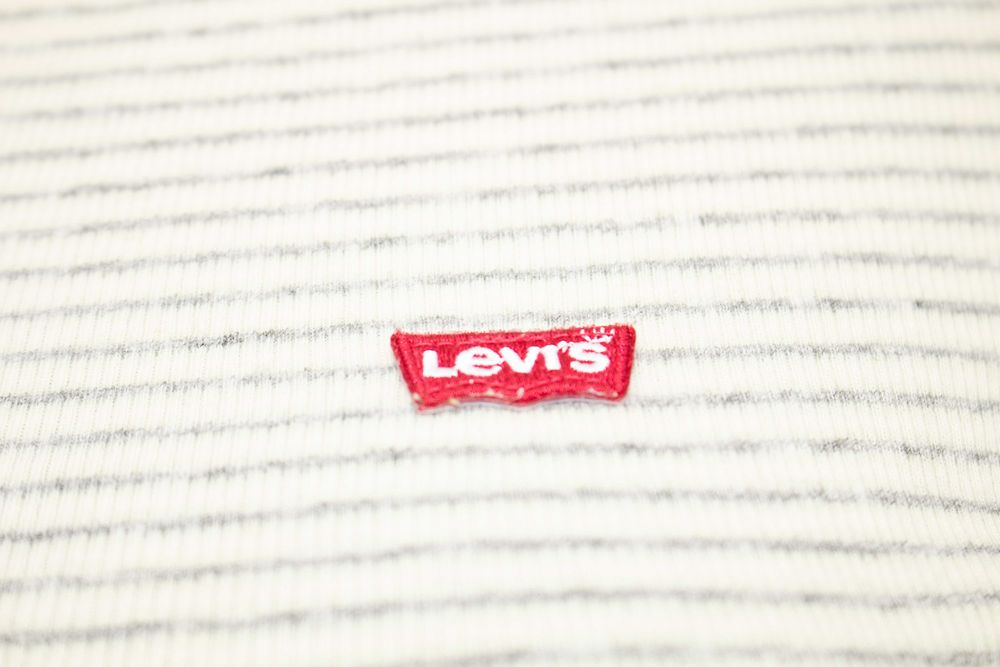 Levi's оригинална дамска тениска рипс зелено райе лого S